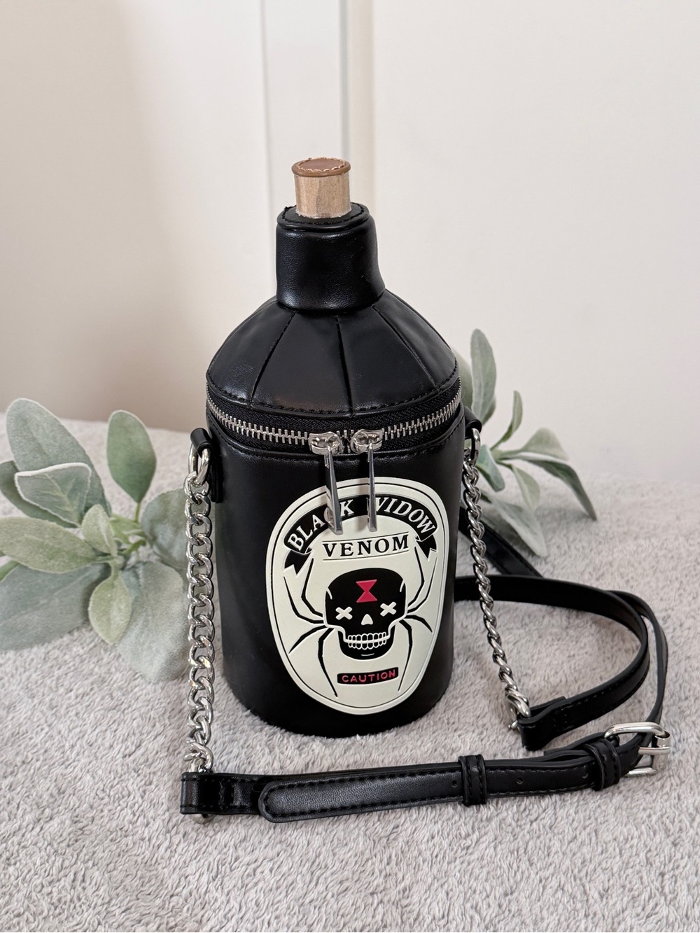 Mad Engine Black Widow Venom Poison Bottle Crossbody Bag NEW Halloween Purse